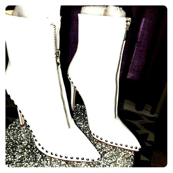 Ankle Boots - Picture 1 of 3